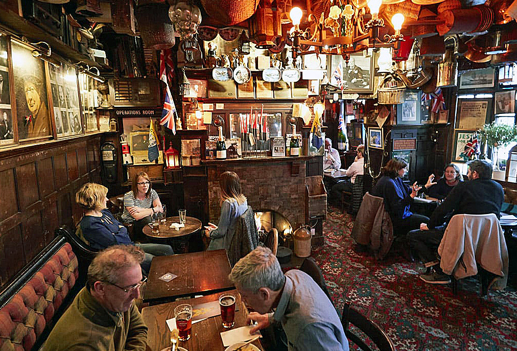 British pub protagonisti della vita sociale inglese
