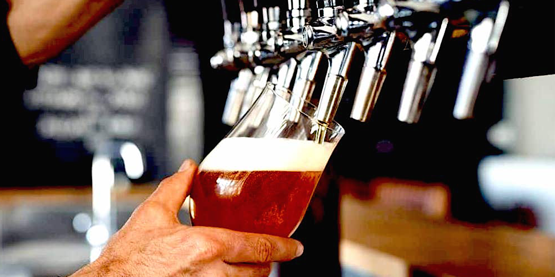 Tasse sulla birra: il Regno Unito le “raffredda”… ma aumentano quelle sul vino e gli spirits.