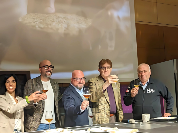 Birra e formaggio a Alba: Menabrea incontra i sapori di Botalla.