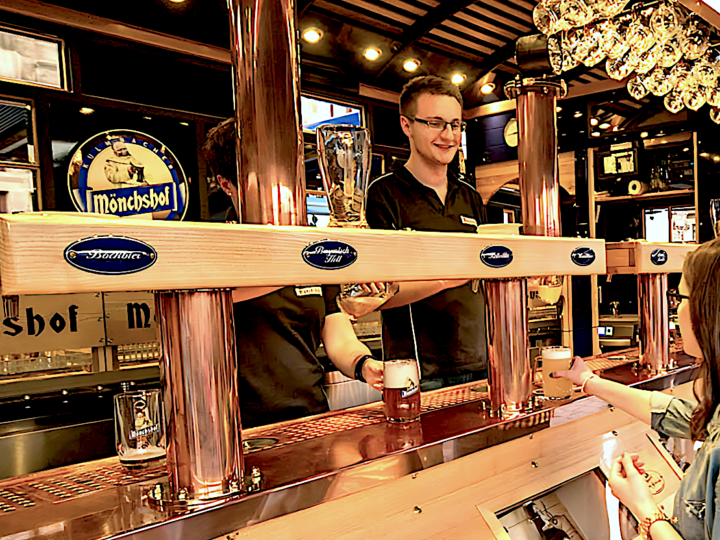 Mönchshof porta il birrificio mobile a Beer&Food Attraction. L’arte di produrre la birra si fa itinerante!